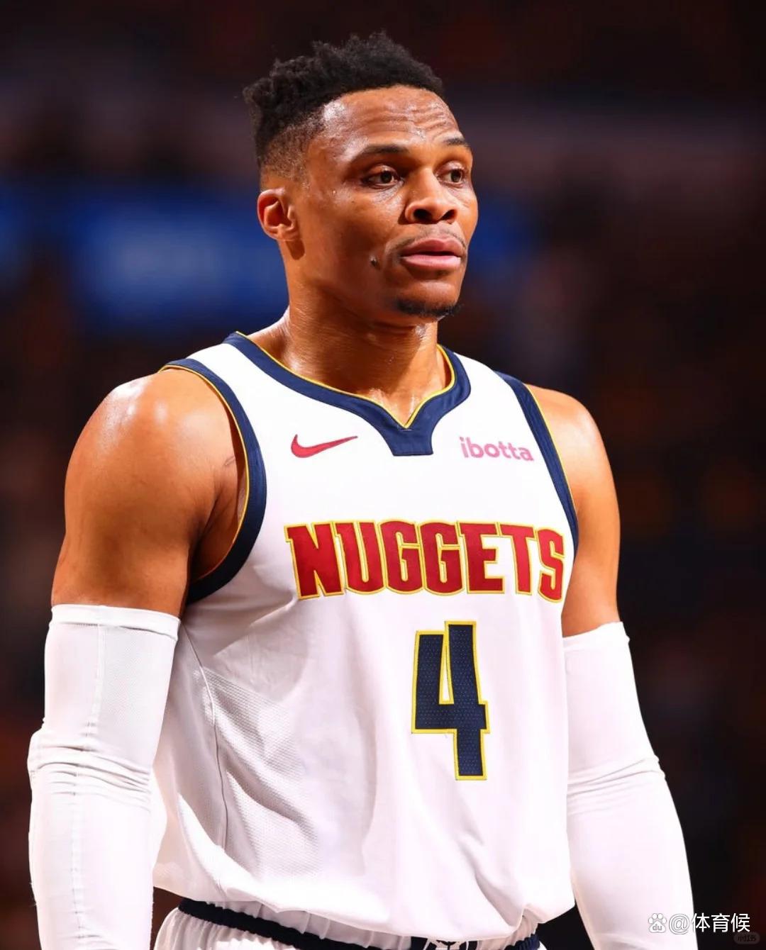 与反开双手 与反开双手